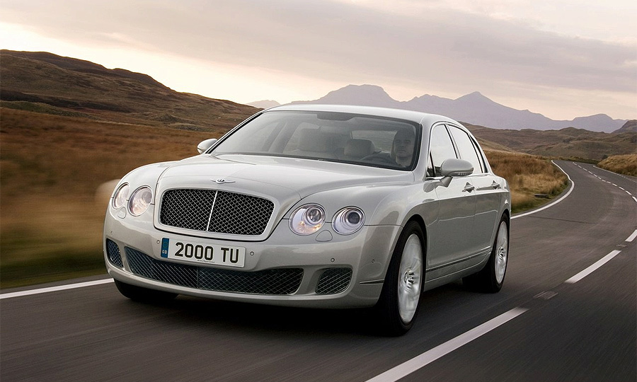 Bentley Continental Flying Spur прошел рестайлинг