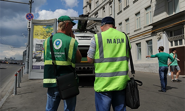 Инспекторам МАДИ выдали персональные видеорегистраторы