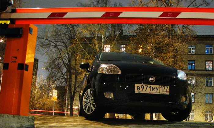 За шлагбаумы во дворах могут заплатить власти