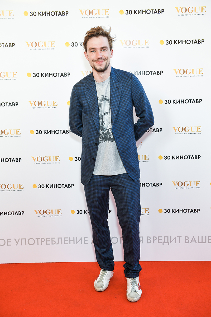 Александр Петров