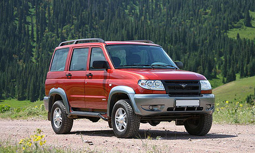 UAZ Patriot начали выпускать в красном металлике