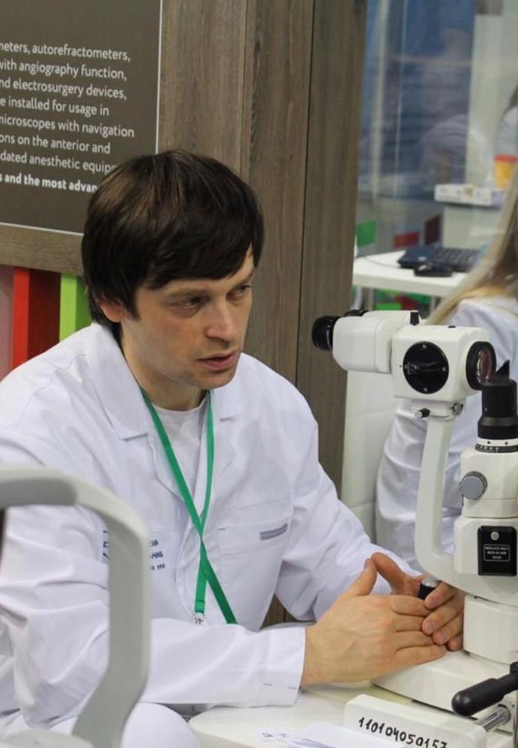 Андрей Лапочкин — хирург-офтальмолог, кандидат медицинских наук, лауреат государственной медицинской премии «Призвание»