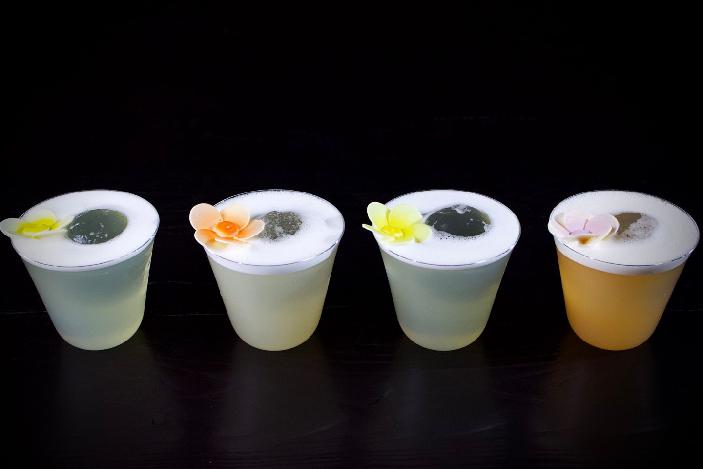 Коктейли «Garden Sour»: «Pear Tree», «Mango Tree», «Banana Tree», «Peach Tree»