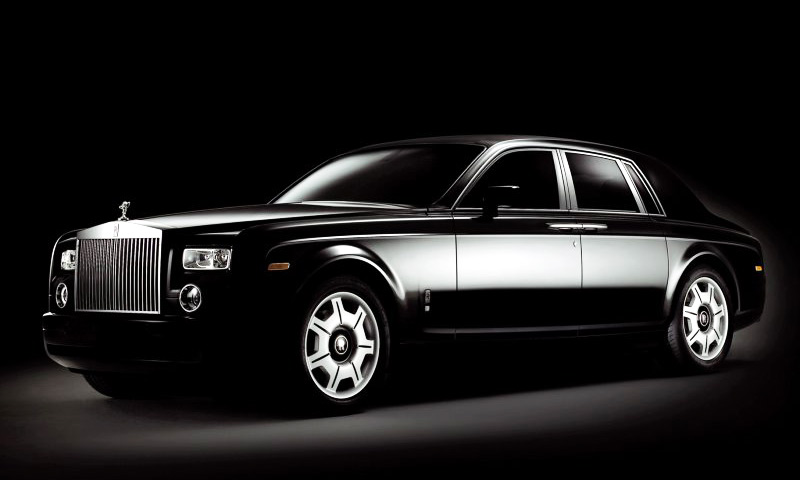 Rolls-Royce Phantom Black