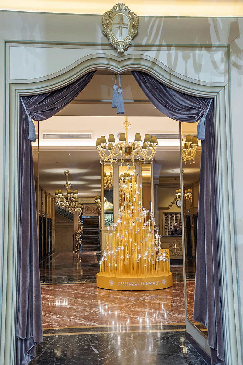 Елка Acqua di Parma в отеле Hotel Principe di Savoia