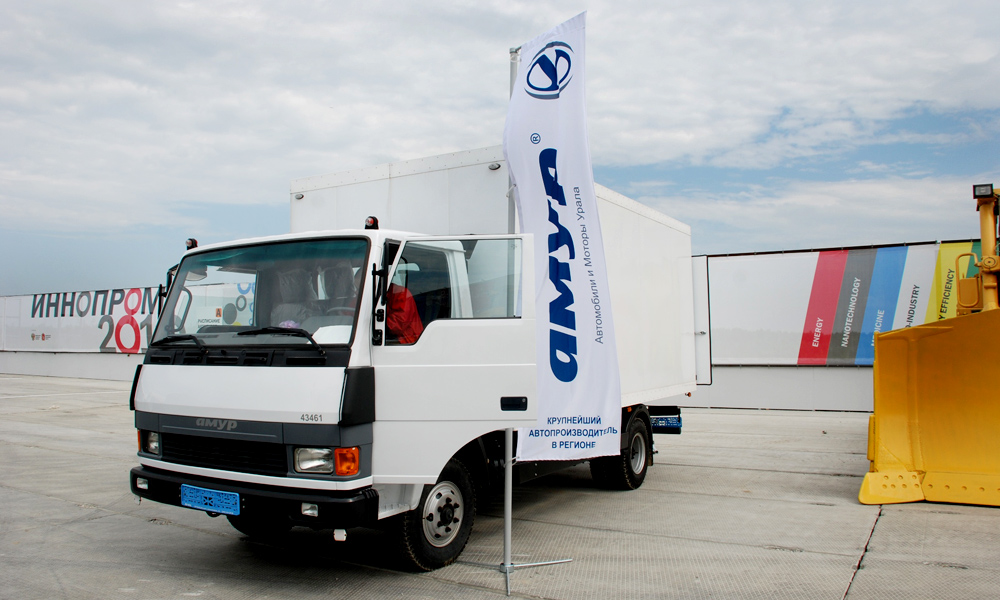 АМУР Иннопром 2010, экспозиция техники – автолавка на базе ТАТА