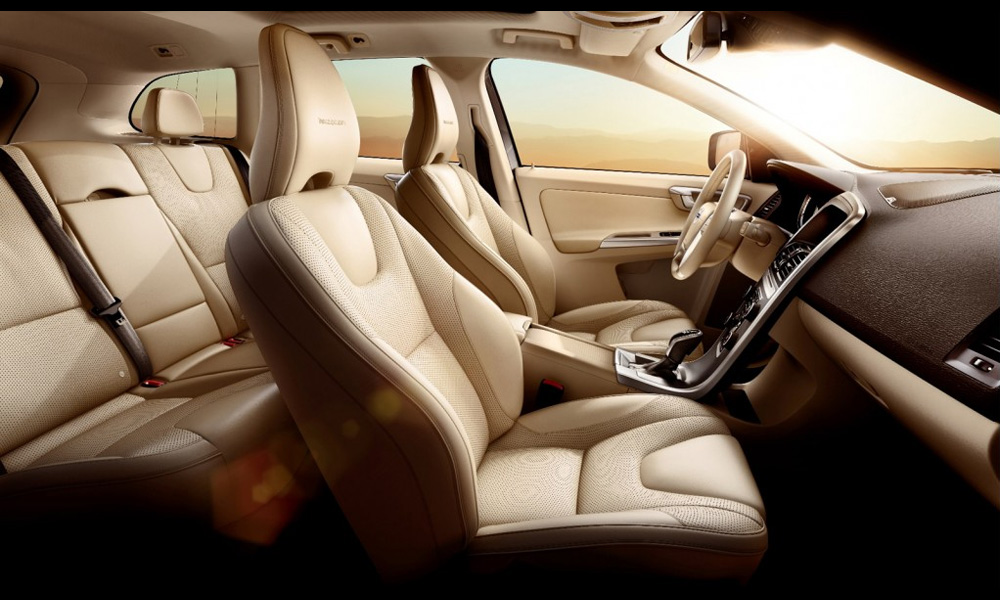 Volvo представила кроссовер XC60 Inscription