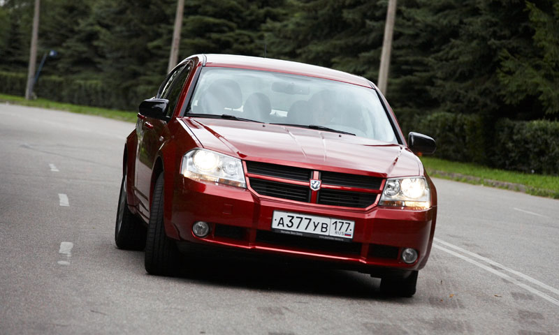 Брутальный Dodge Avenger