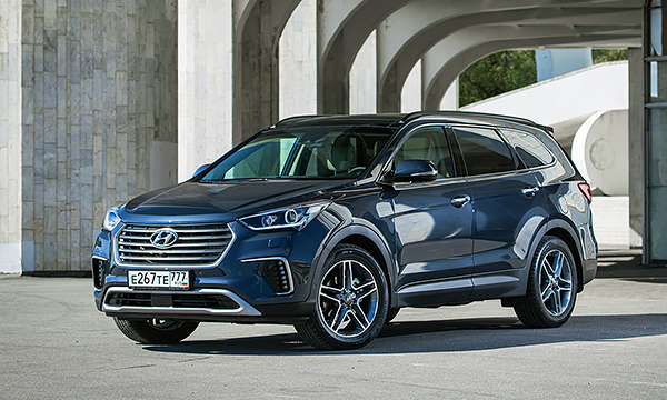 Hyundai назвал российские цены на обновленный Grand Santa Fe