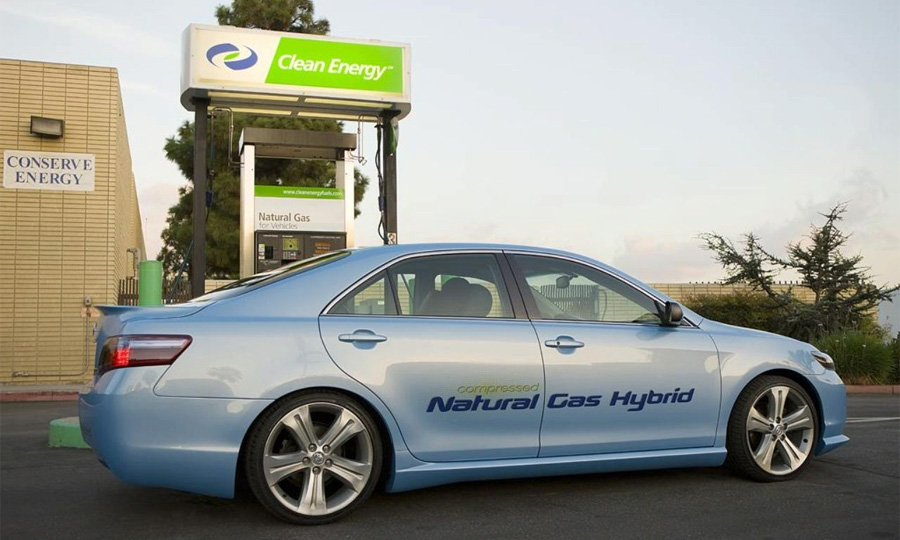 Toyota Camry получила газовую версию