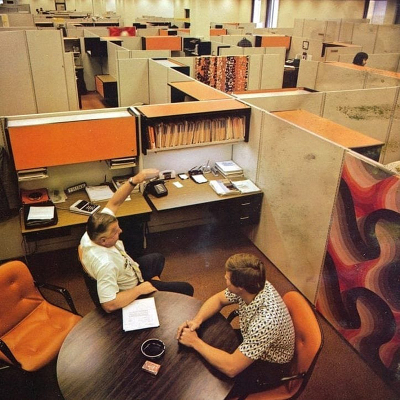 Фото: instagram.com/__________office