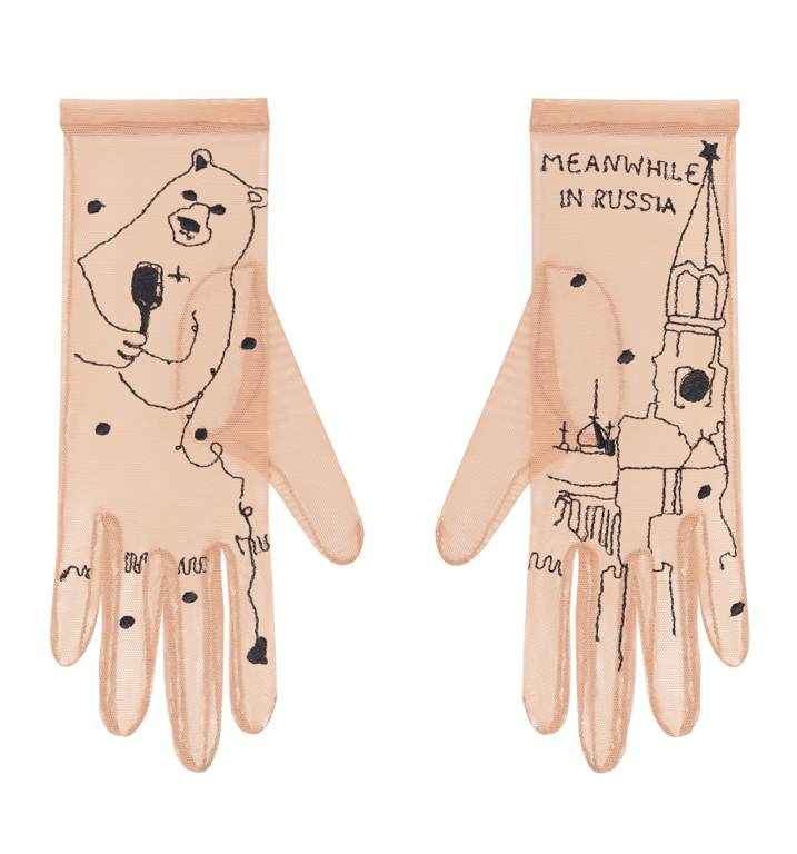 Перчатки Glove.me с вышивкой в виде Кремля, 6900 руб. (glove.me)
