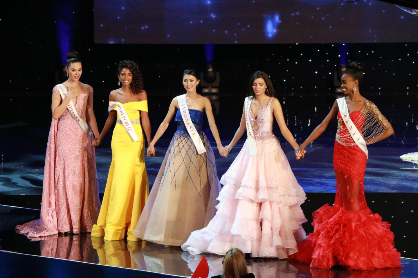 Пятерка финалисток конкурса «Мисс мира-2016»