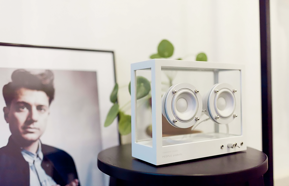 Фото: kickstarter.com/projects/peopleproducts/small-transparent-speaker