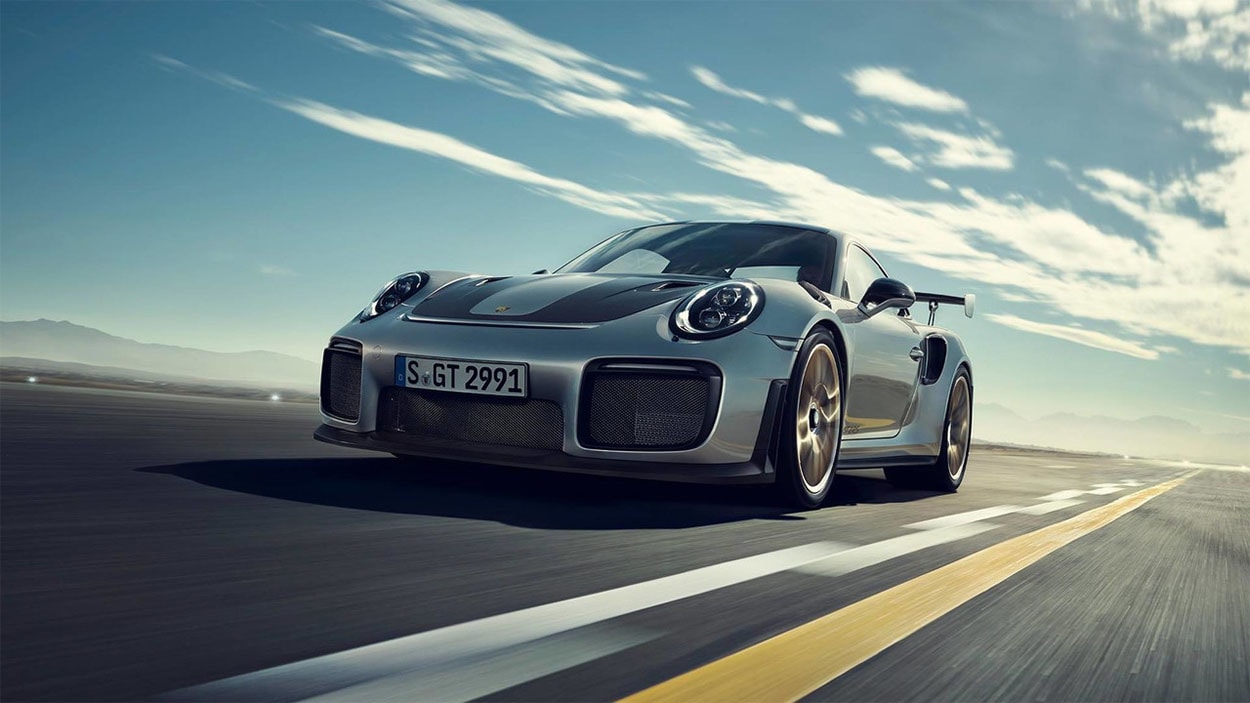 Porsche 911 GT2 RS — от 19 245 000 руб.