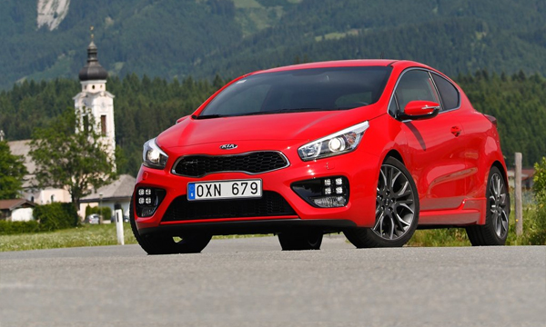 Kia привезла в Россию хэтчбеки ceеd GT и pro ceed GT