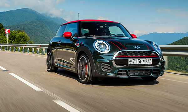 Степень доверия. Тест-драйв Mini JCW