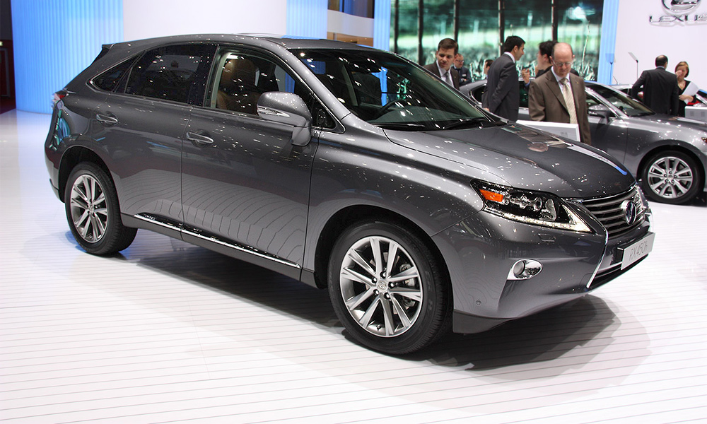 Новый Lexus RX – империя атакует
