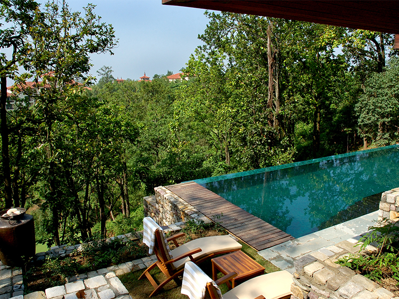 Бассейн на вилле Ananda in the Himalayas
