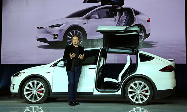 Главу Tesla Илона Маска обвинили в неуважении к клиентам