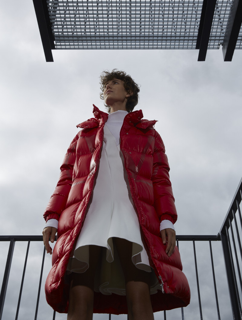 На Алеше: пуховик Valentino x Moncler (бутик Valentino); платье Off-White (ЦУМ)