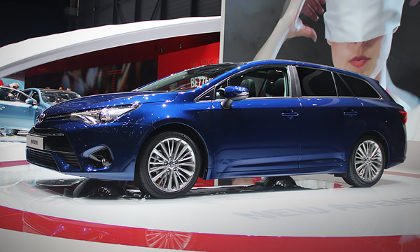 Toyota Avensis получила новые дизельные двигатели