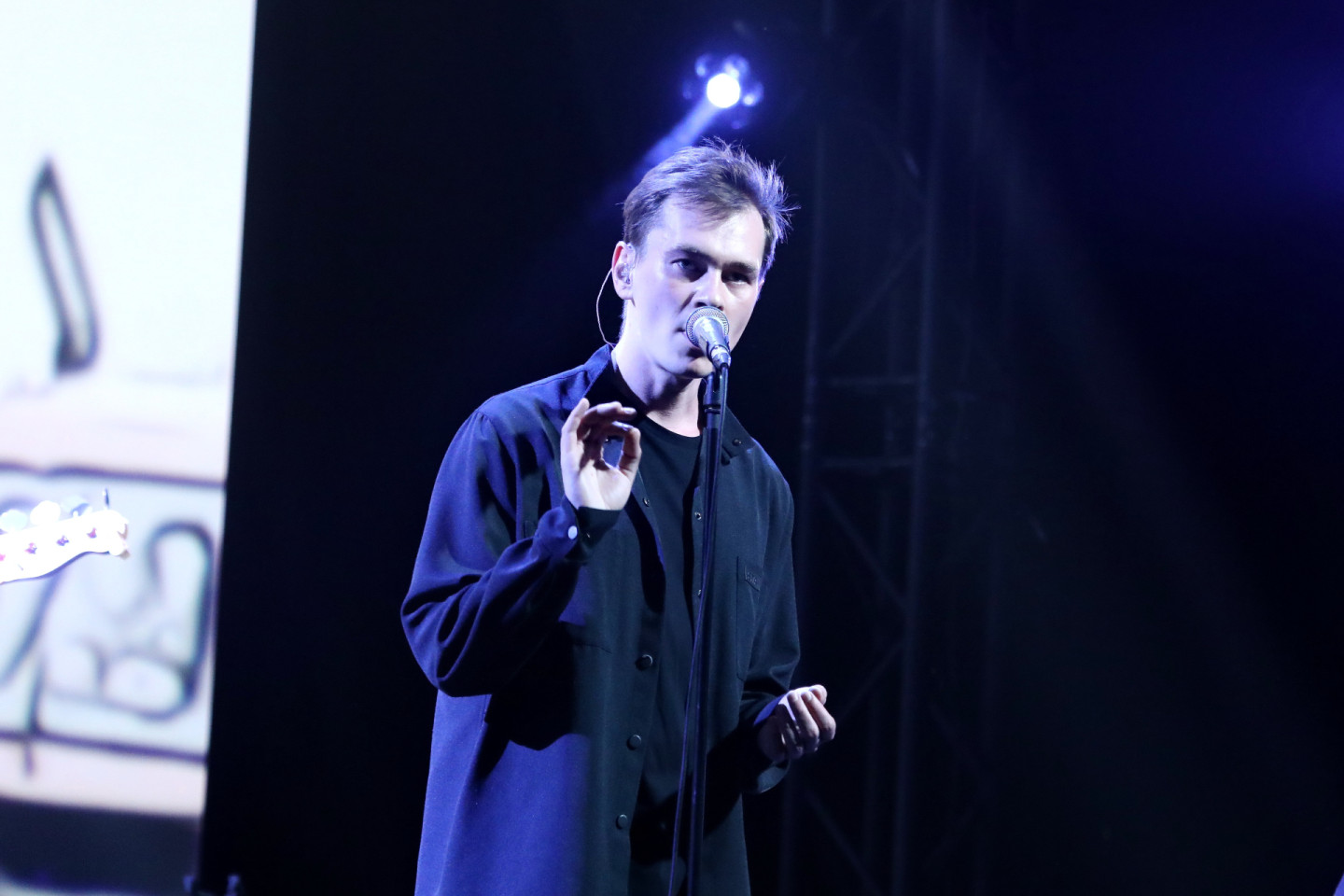 Солист группы OQJAV Вадик Королев
