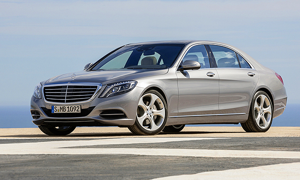 Mercedes-Benz рассекретил новое поколение светодиодных фар