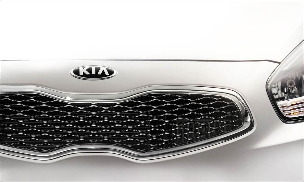 Найти 5 отличий. KIA Carens стал похож на Cee’d