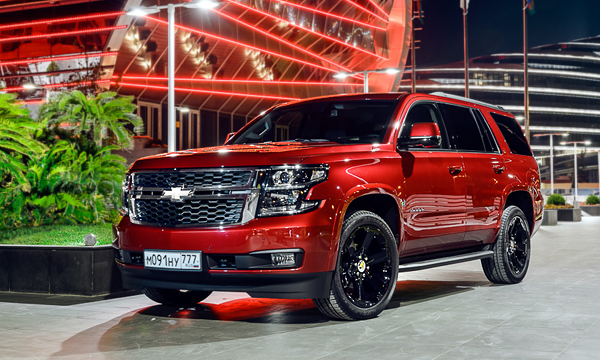 Диплодок в пробке. Тест-драйв Chevrolet Tahoe