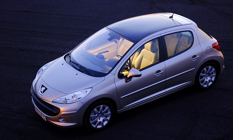 Peugeot 207. Официальные ФОТО