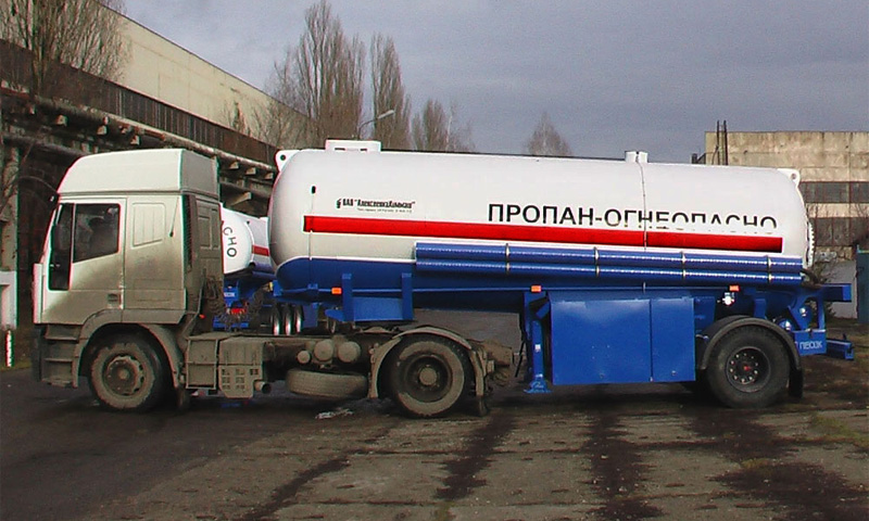 Под Томском перевернулась автоцистерна со сжиженным пропаном
