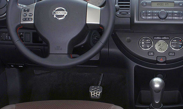 Nissan объединил торможение и ускорение в одной педали