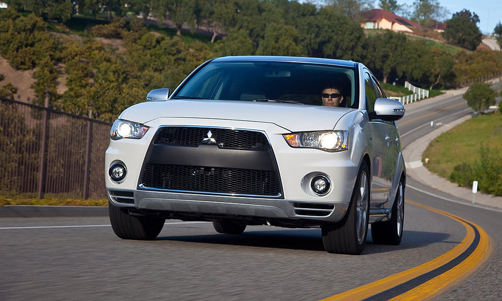 Mitsubishi Outlander GT – эффектный клон Lancer