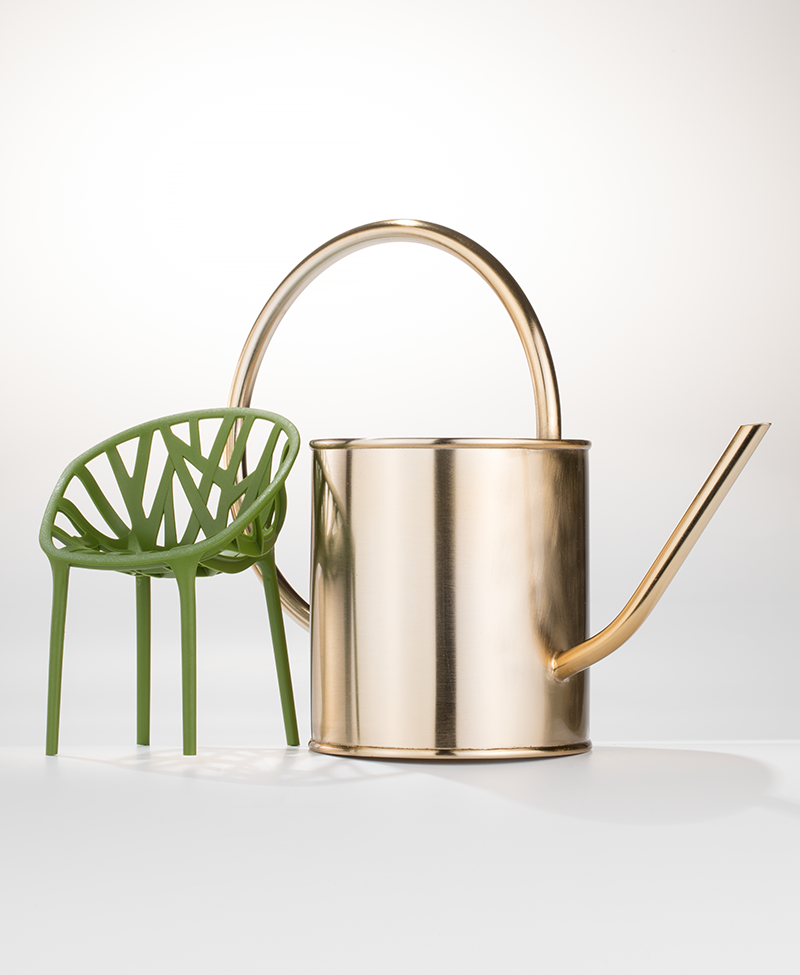 Стул Vegetal, Vitra
Лейка, H&M Home