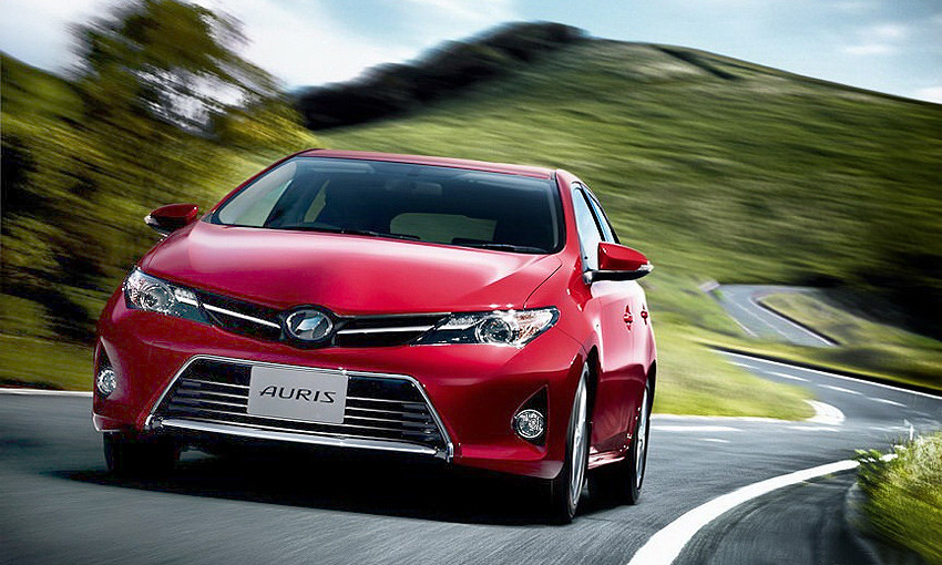 Новая война в гольф-классе: те же и Toyota Auris