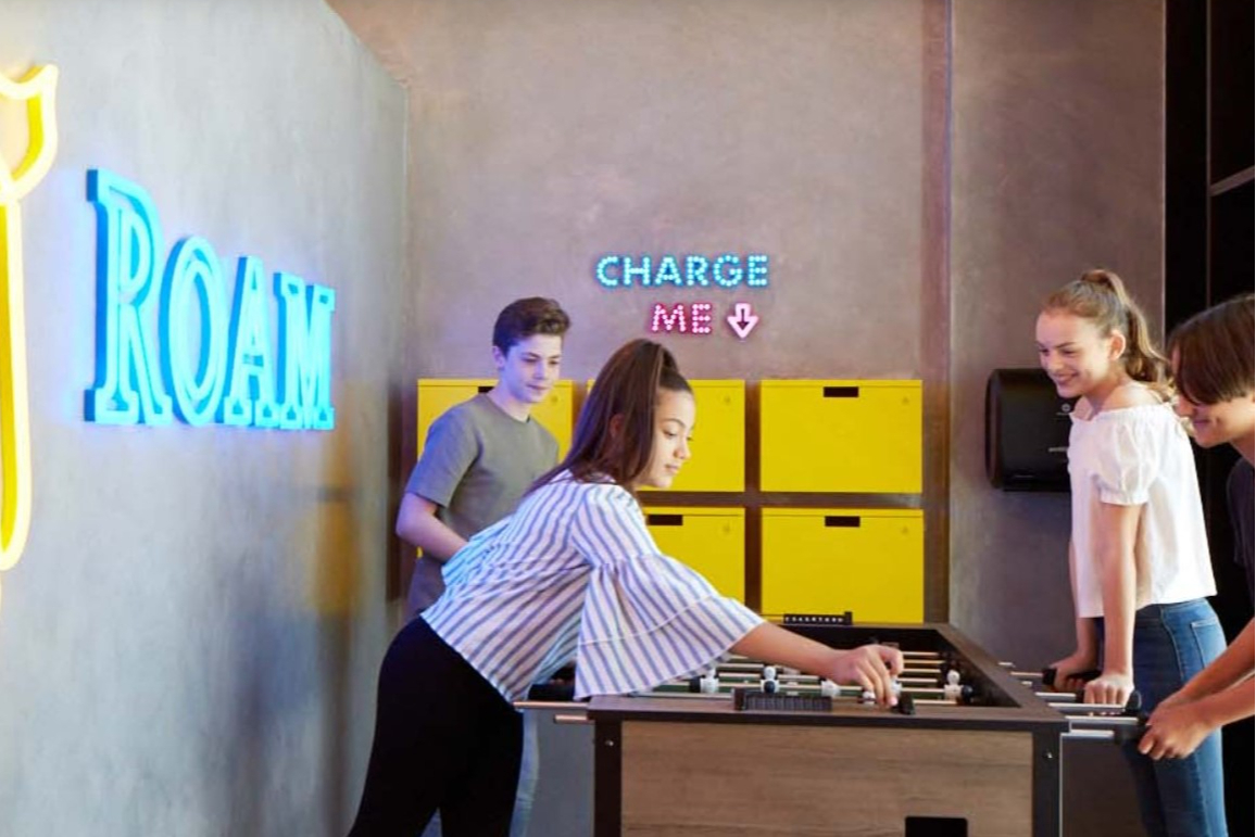 Детский клуб Roam — Teens’ Club для детей от 13 до 17 лет