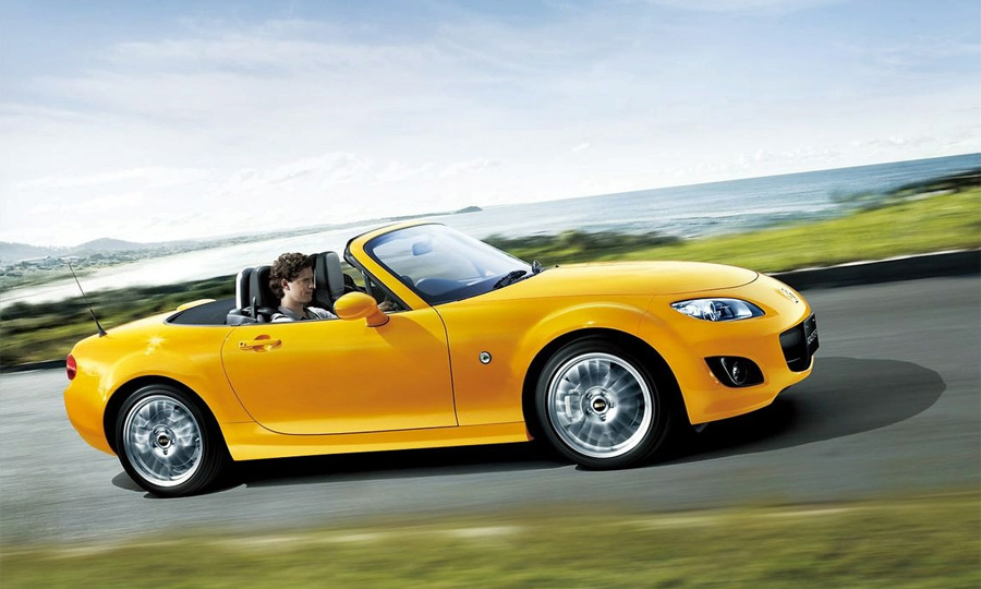 В Японии начались продажи обновленной Mazda MX-5