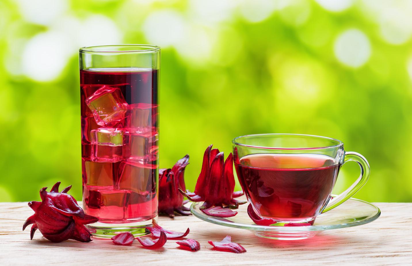 Каркаде как заваривать и пить. Красный чай каркаде. Чай "каркаде". Каркаде (гибискус). Каркаде лимонад.