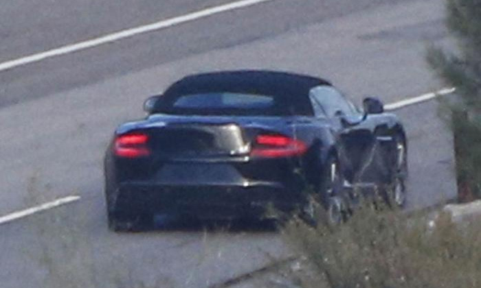 Aston Martin готовит кабриолет Vanquish