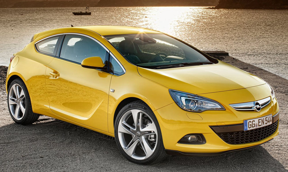 Opel astra gtc интерьер