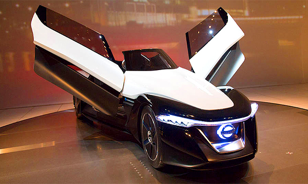 Токио-2013: трехместный Nissan и другие фантазии