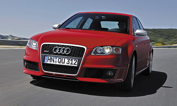 Audi RS4 FSI
