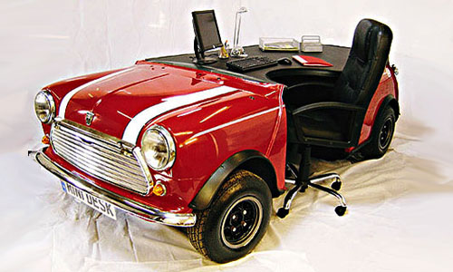 MINI Cooper превратили в рабочий стол