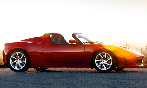 Tesla увеличила запас хода у модели Roadster