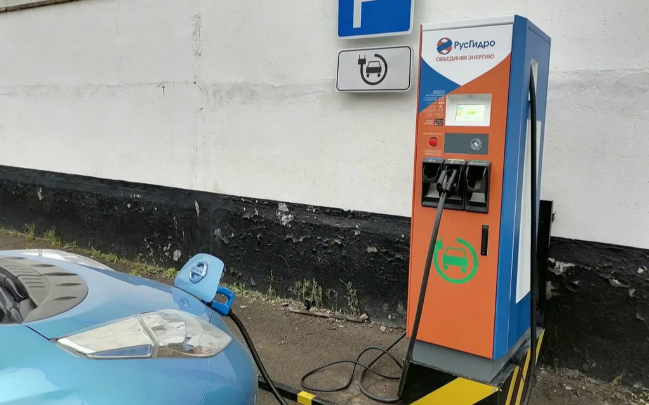 Власти рассказали, сколько стоит одна заправка для электрокаров :: Autonews