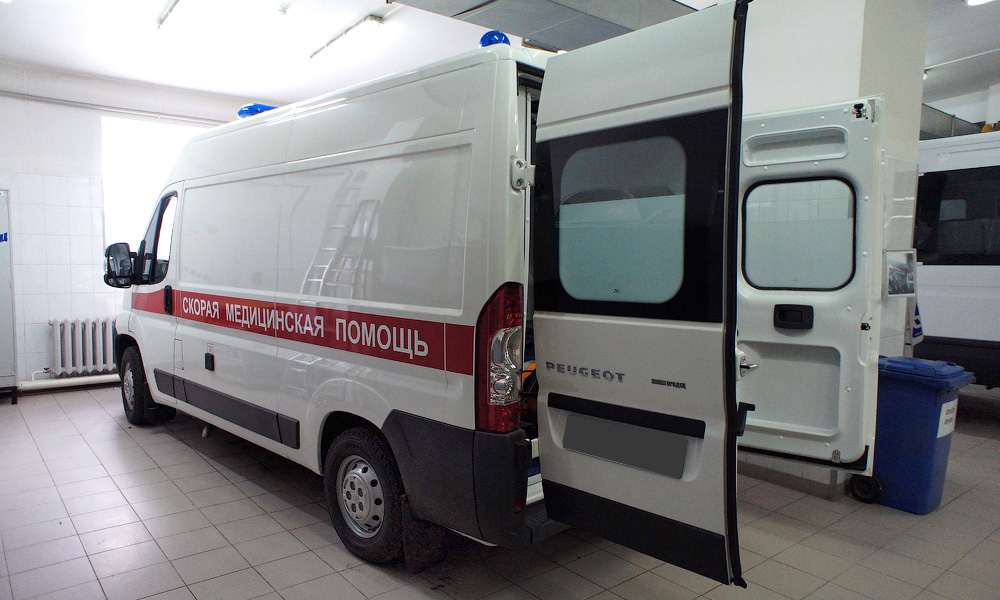Автомобили госнаркоконтроля приравняют к скорой помощи