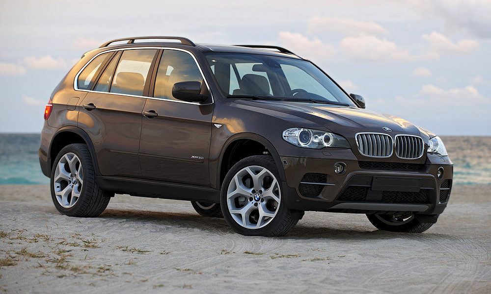 Вылезти из BMW X5 будет все труднее