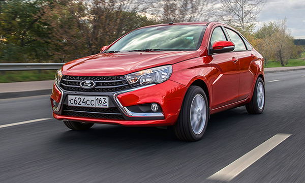 АвтоВАЗ поднял цены на Lada Vesta и XRAY