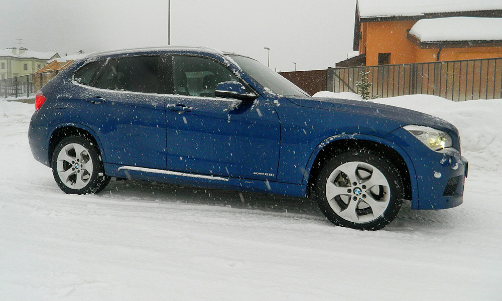 Середина на половину. Тест-драйв BMW X1 xDrive28i